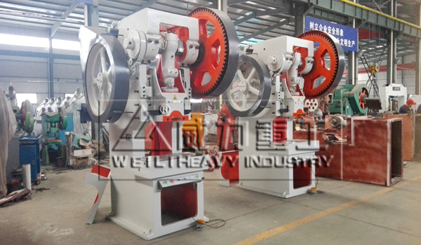 100噸固定臺(tái)沖床車間